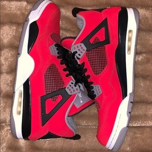 JORDAN 4 RETRO TORO BRAVO